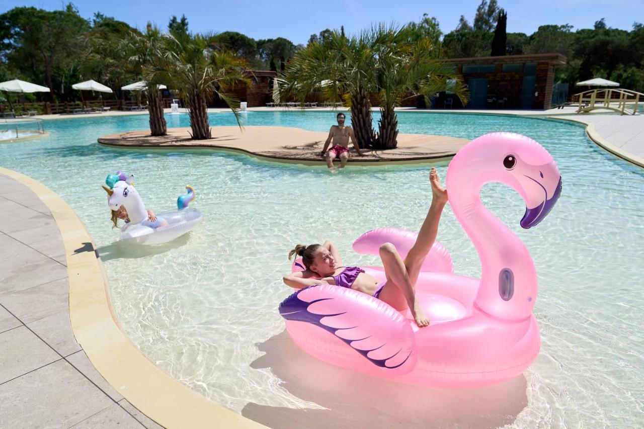 Camping Campo Dei Fiori Vada Dış mekan fotoğraf